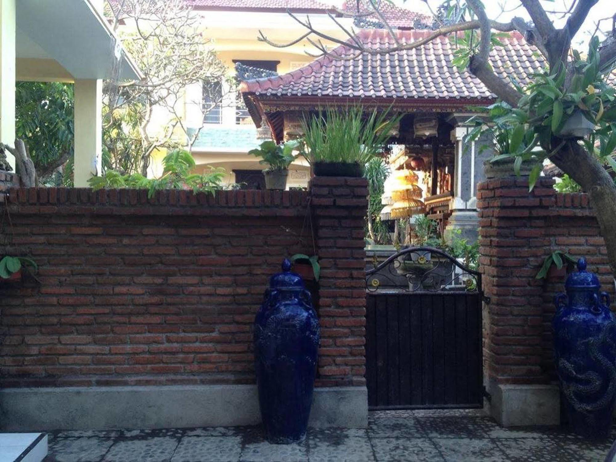 Sari Buana Bed & Breakfast Kuta Lombok Zewnętrze zdjęcie