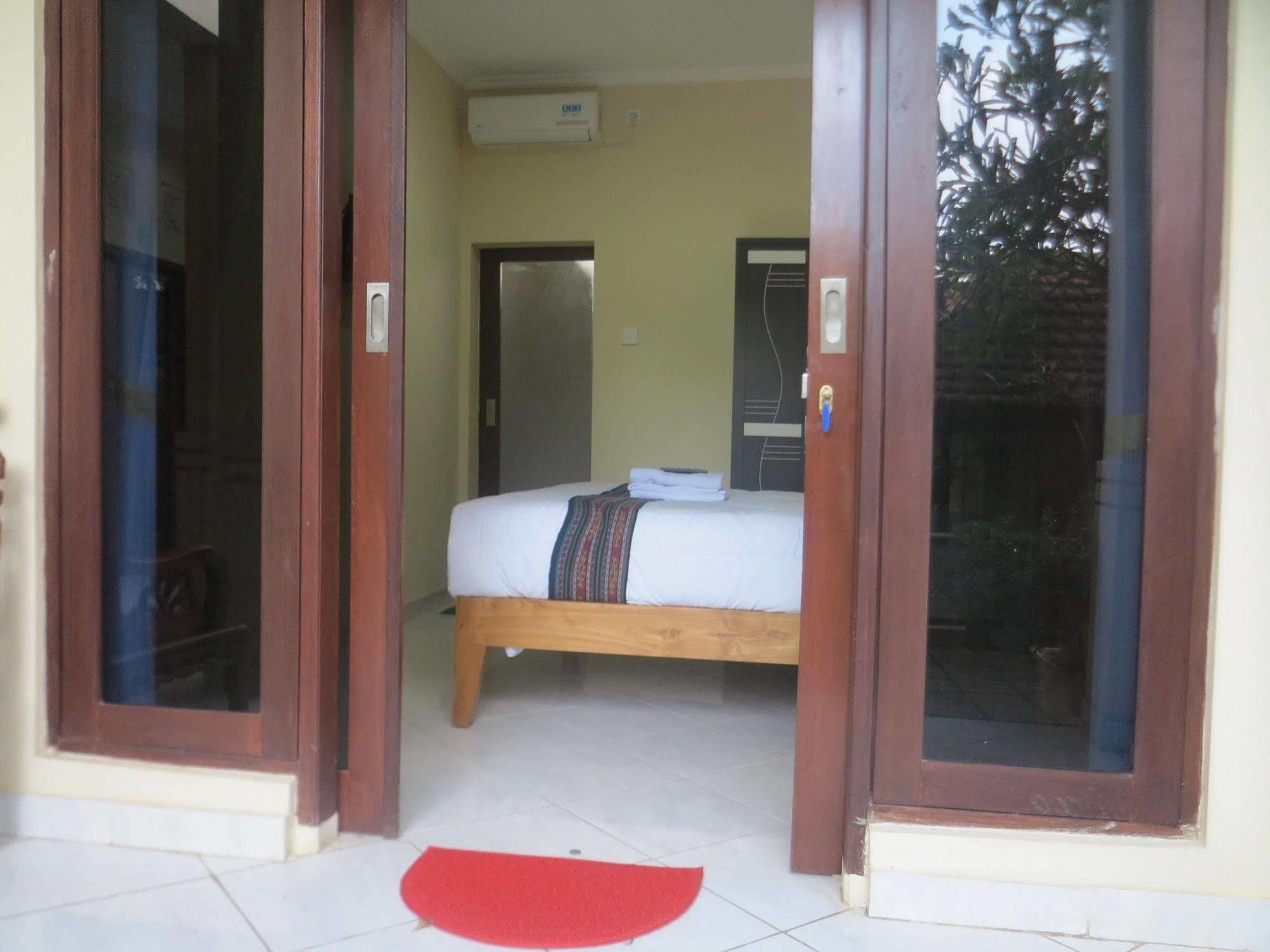 Sari Buana Bed & Breakfast Kuta Lombok Zewnętrze zdjęcie