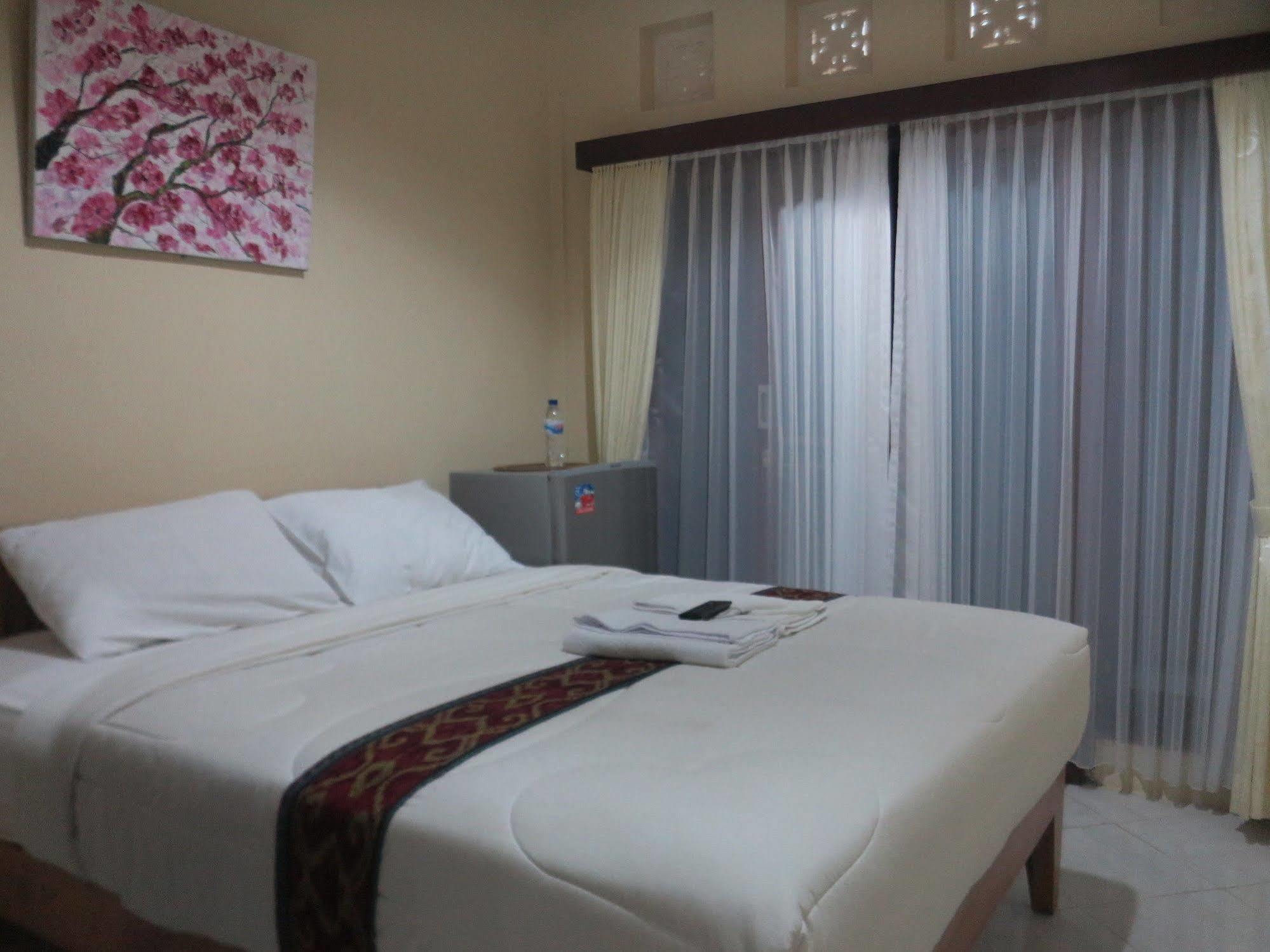 Sari Buana Bed & Breakfast Kuta Lombok Zewnętrze zdjęcie